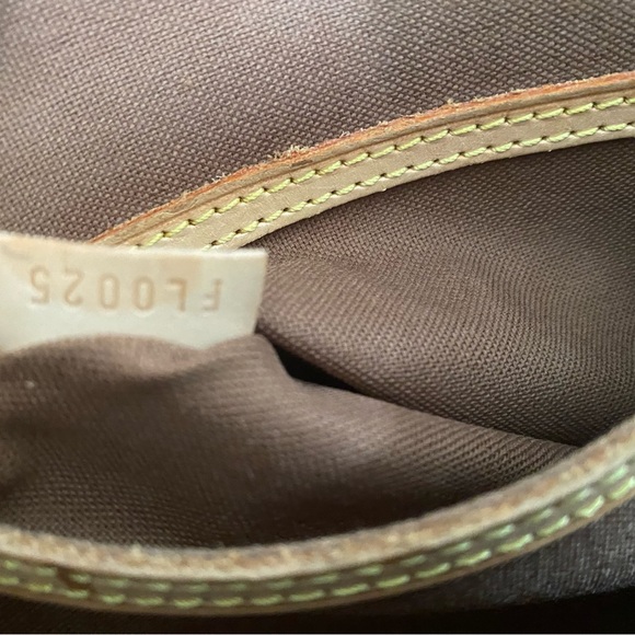 Louis Vuitton Alma With Certificate of Authenticity - Picture 11 of 15